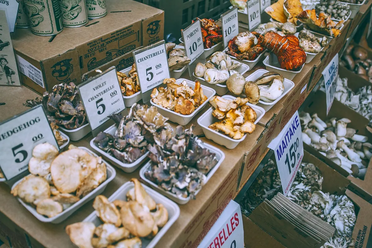 A Local's Guide to Island Farmers' Markets: What to Buy Each Season